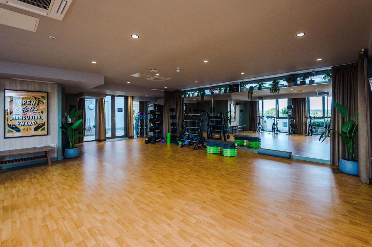 Hilltop Serviced Apartments - Ancoats Манчестър Екстериор снимка