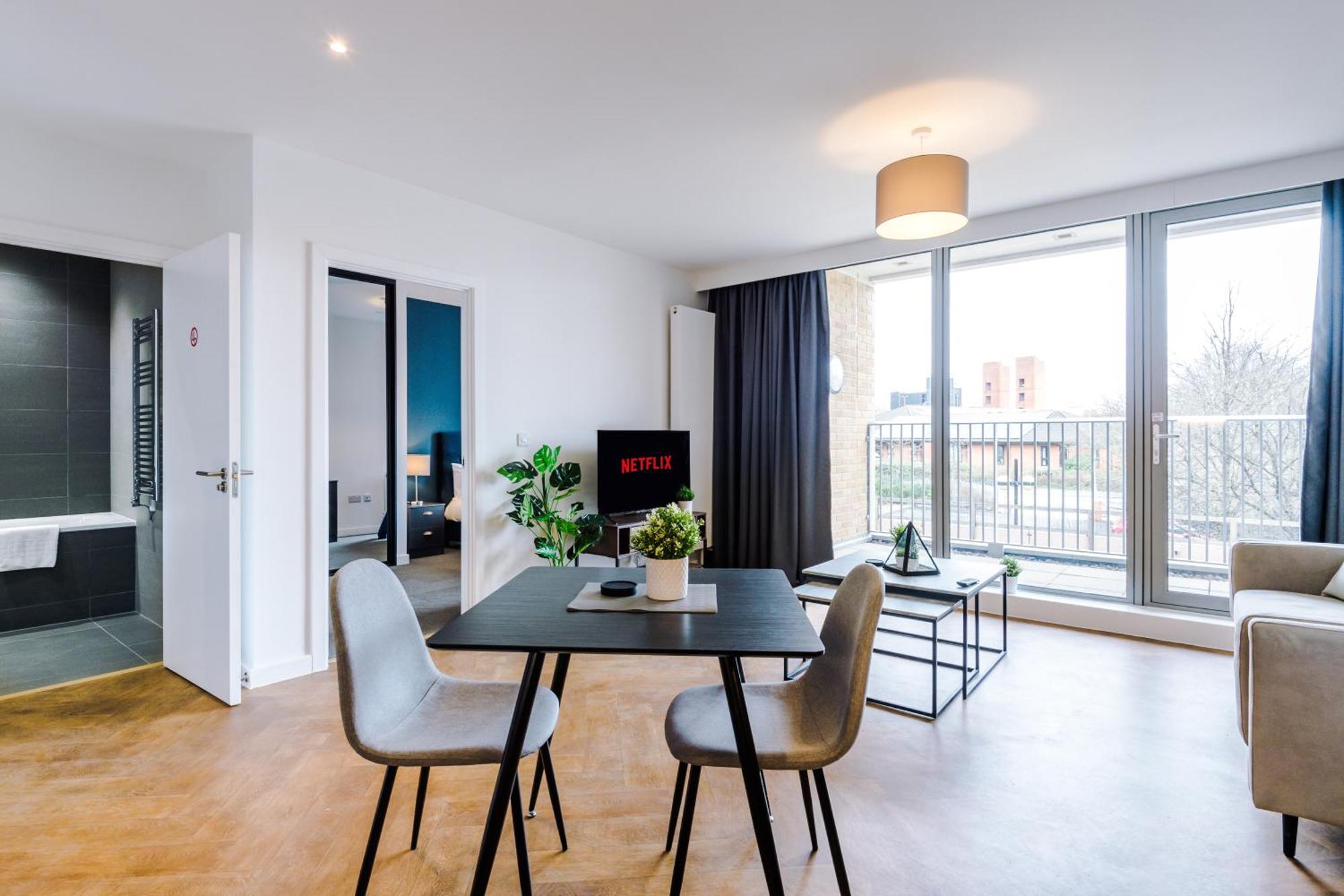 Hilltop Serviced Apartments - Ancoats Манчестър Екстериор снимка