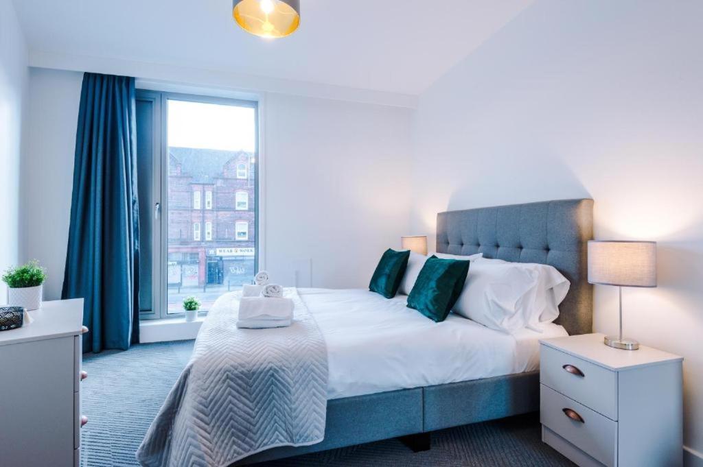 Hilltop Serviced Apartments - Ancoats Манчестър Екстериор снимка